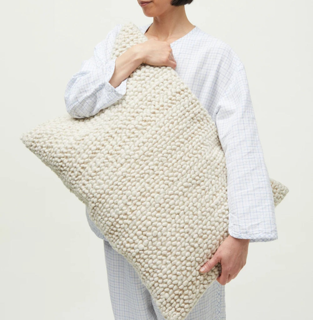 aiayu - Idras Wool Pillow, 40x60 cm., Pure Ecru