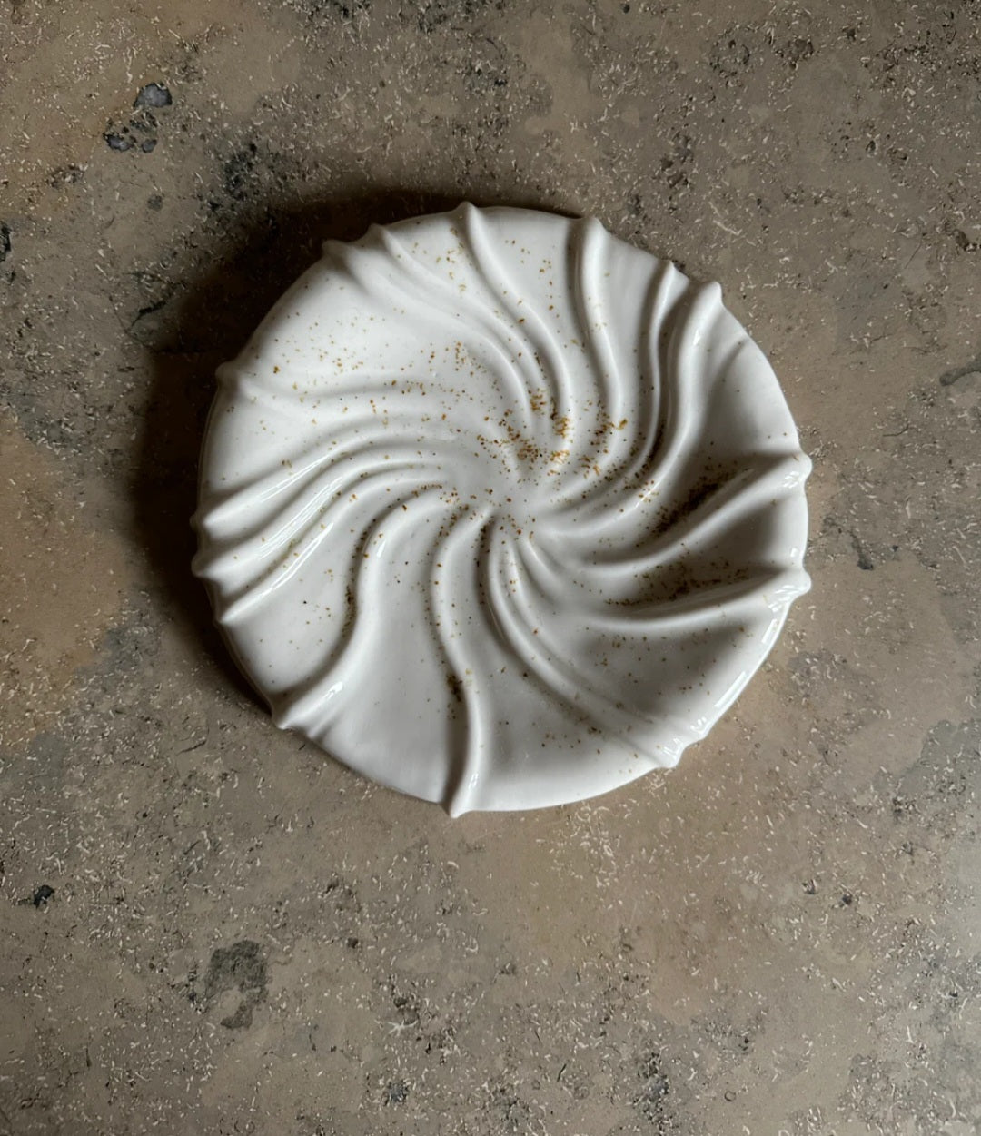 Atelier Marée - Tidevandstallerken, Spættet