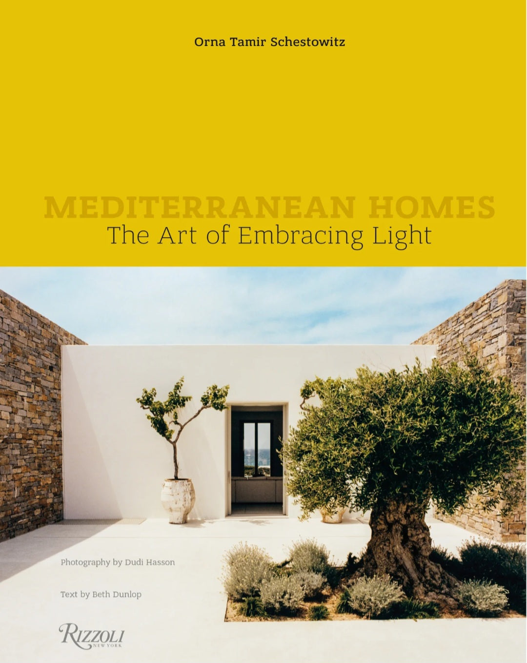 New Mags - Miditerranean Homes - The Art of Embracing Light