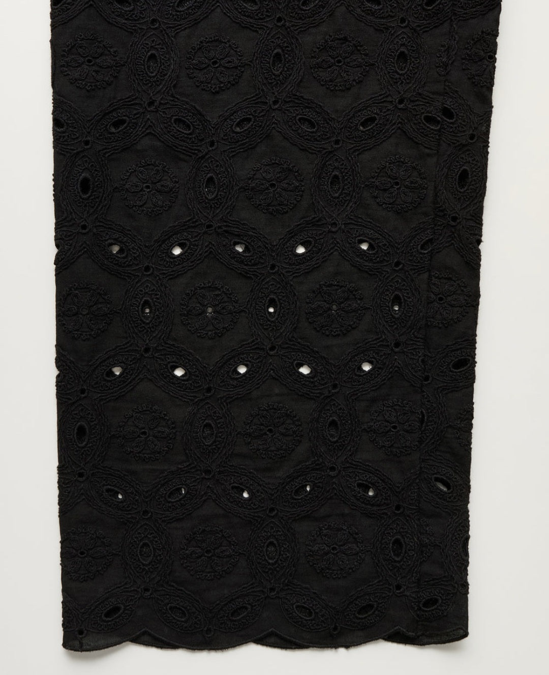 aiayu - Ava Pant Embroidery, Fås i farverne Black og Pure Ecru