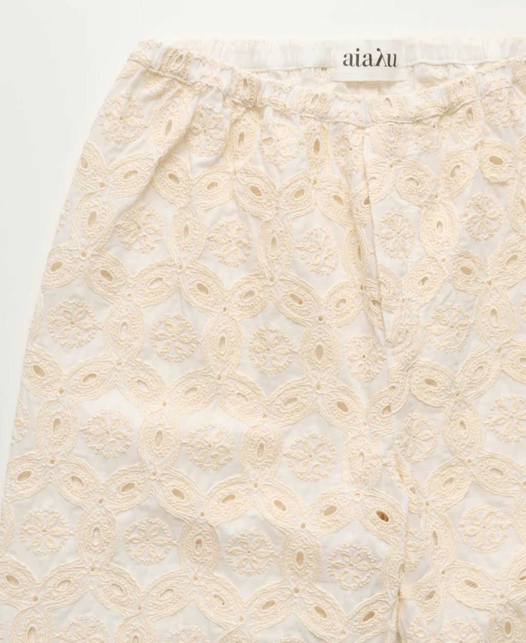 aiayu - Ava Pant Embroidery, Fås i farverne Black og Pure Ecru