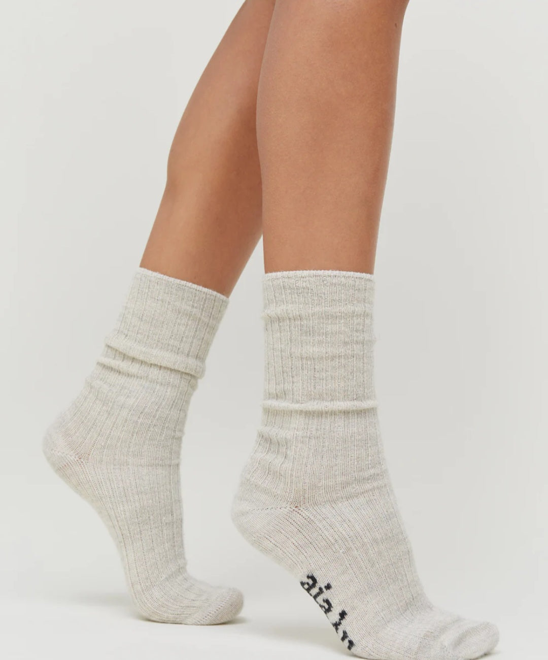 aiayu - Llama Sock, Fås i farverne Pure Bliss og Pure Stormy