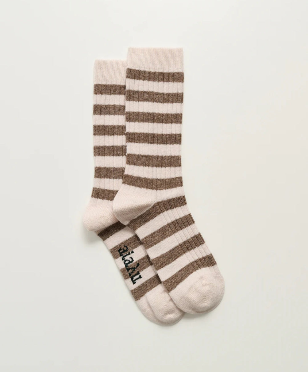 aiayu - Striped Cashmere Sock, Fås i farverne Mix Grey og Mix Beige