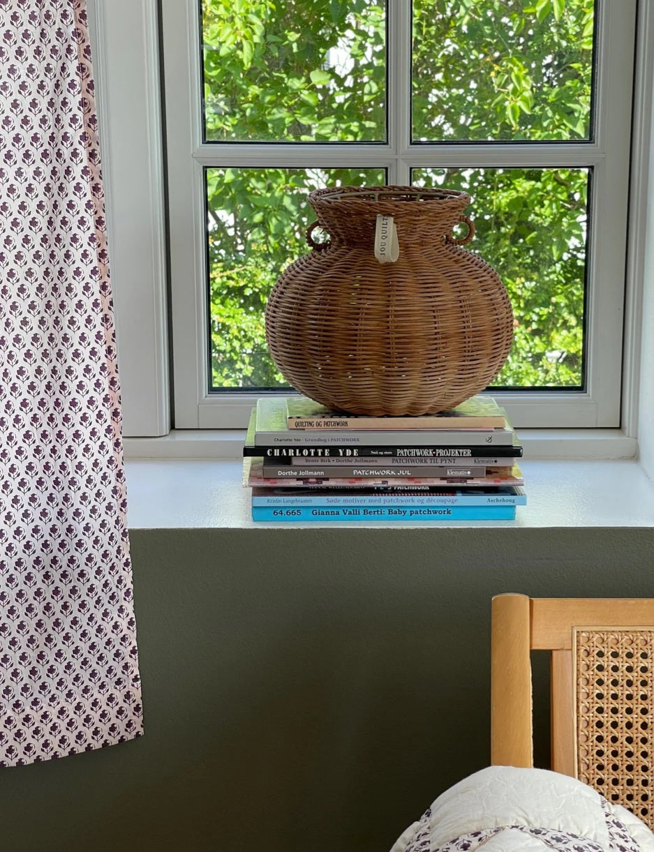 Jou Quilts - Lille Rattan Vase, H22xD24 cm.