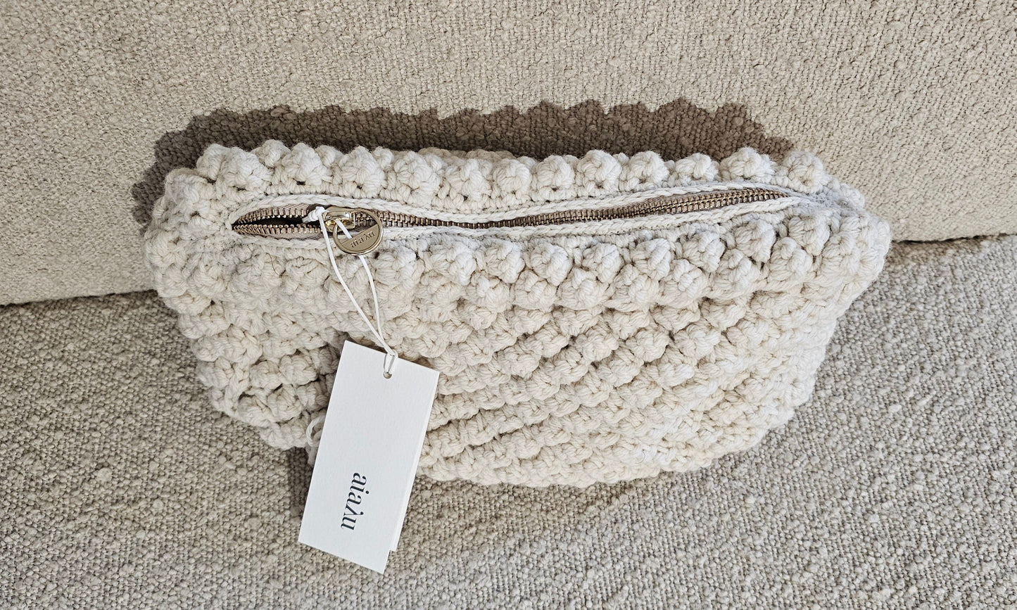 Aaiyu - Linn Clutch, Fås i 3 farver - Pure Ecru, Brown Sugar og Rust Red