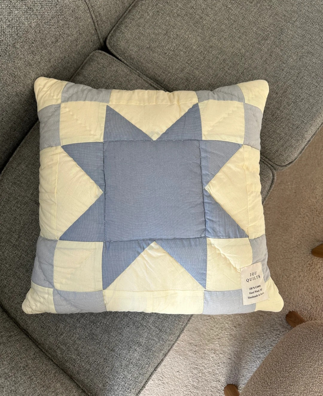 Jou Quilts - JOU half square triangle cushion, 45x45 cm.