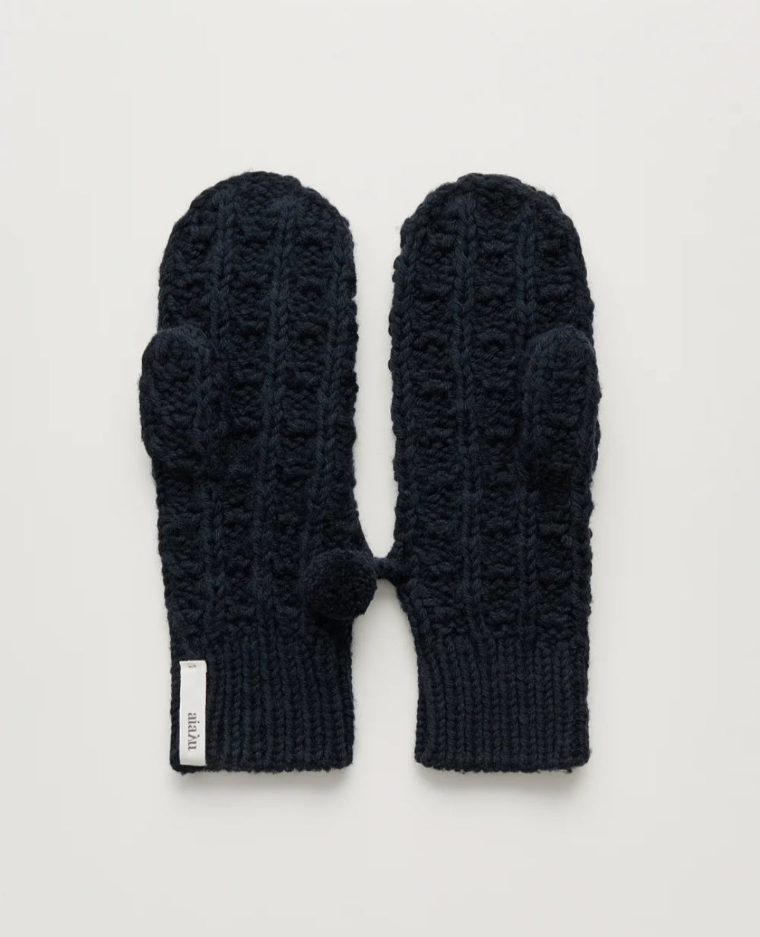 aiayu - Oponi Mittens, Highland Wool, Fås i 2 farver - Pure Ecru & Black Navy