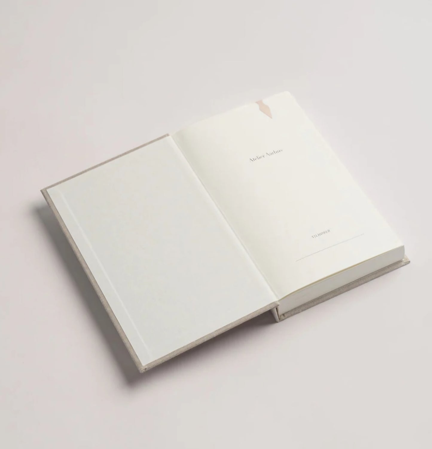 New Mags - Dagskalender År 2025, 13,5x2,6x21,5 cm., Beige