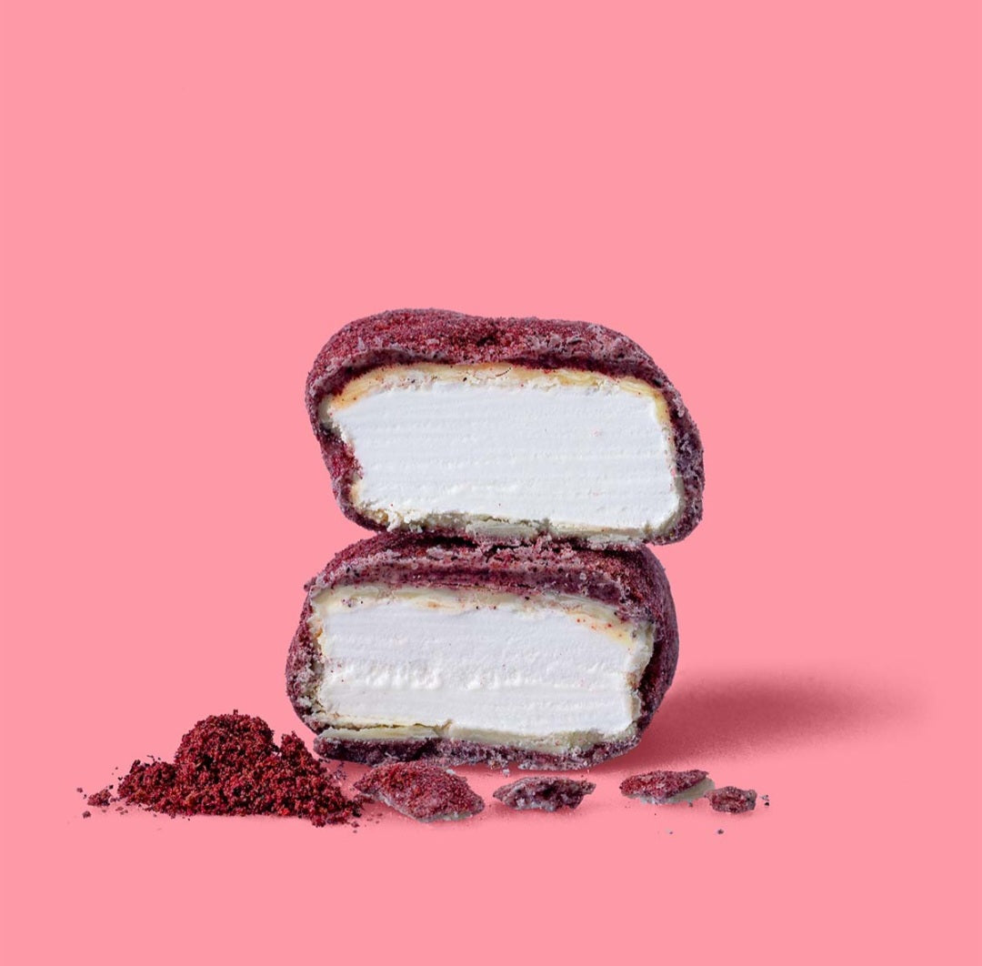 The Mallows - Blackcurrant & White Choc - skumfiduser med solbær & hvid chokolade, 90 gr.