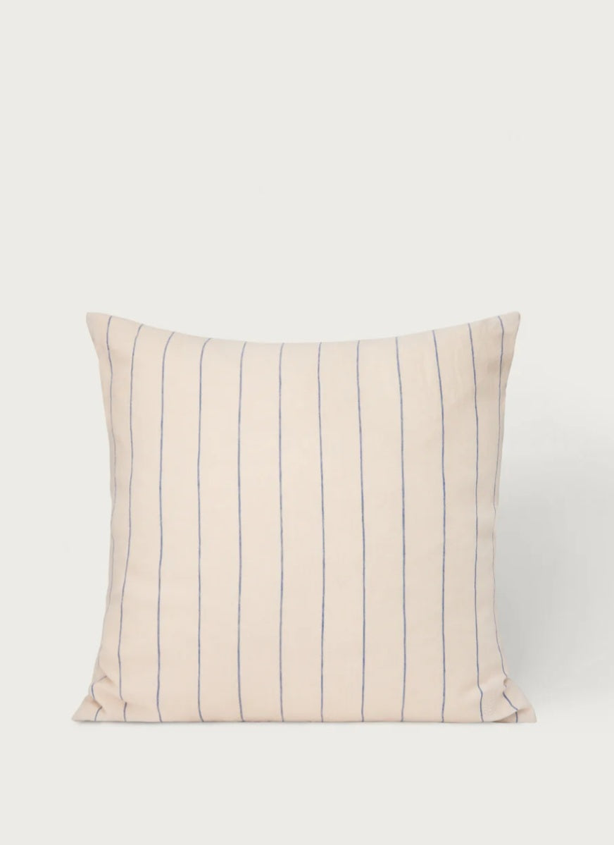 Stilleben - Stribet Pude med fyld, 65x65 cm., Beige/Navy