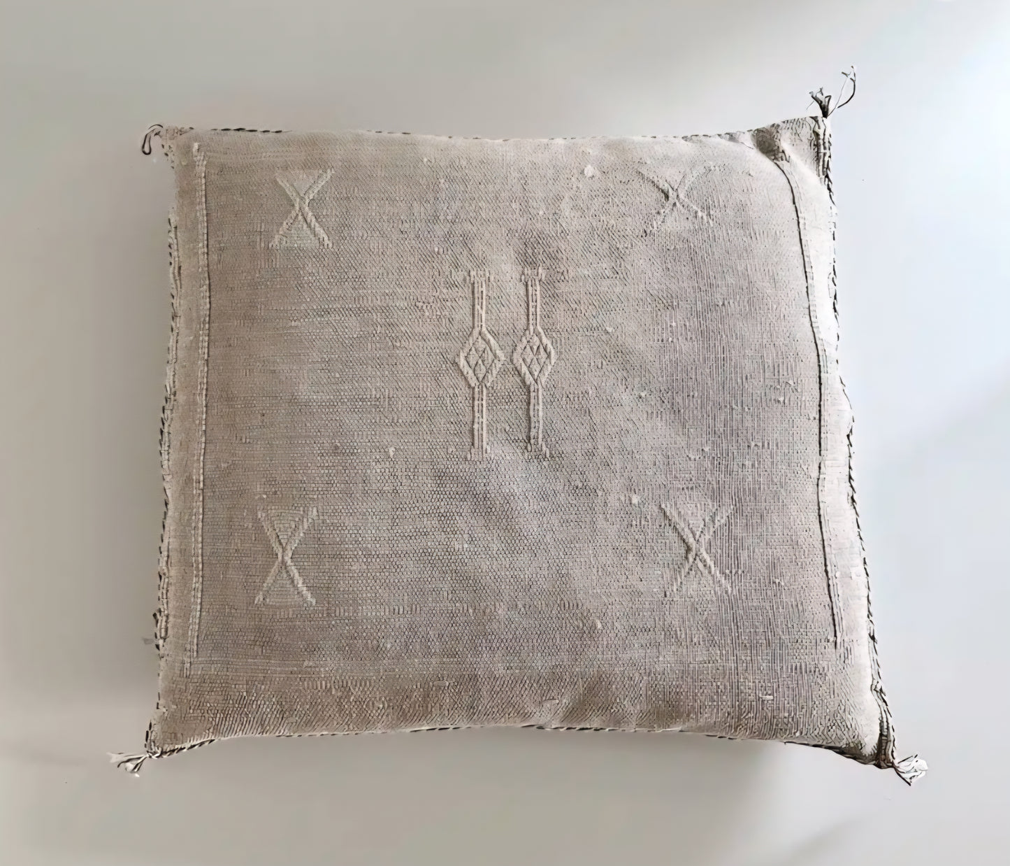 Manipura Living - Pudebetræk Sabra Kaktussilke, Beige, 45x45 cm.