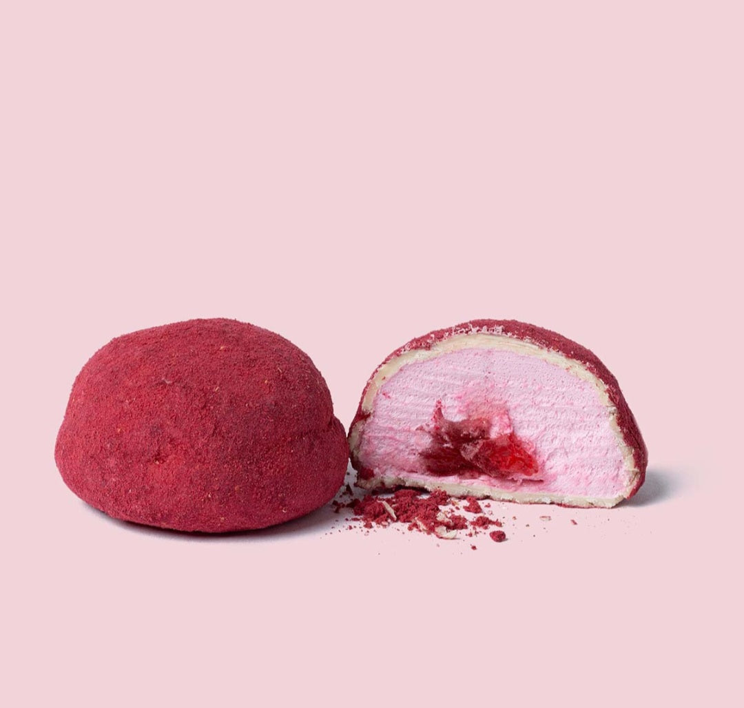 The Mallows - Strawberry & Caramel filled Mallows Gift Box, 8 stk., Winter Edition