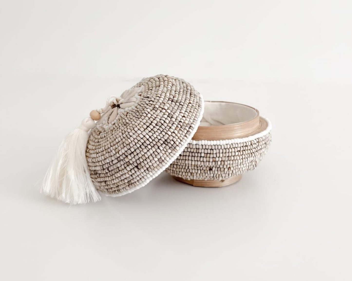 Manipura Living - Bali Perleæske, Rund mini, Beige m/shells