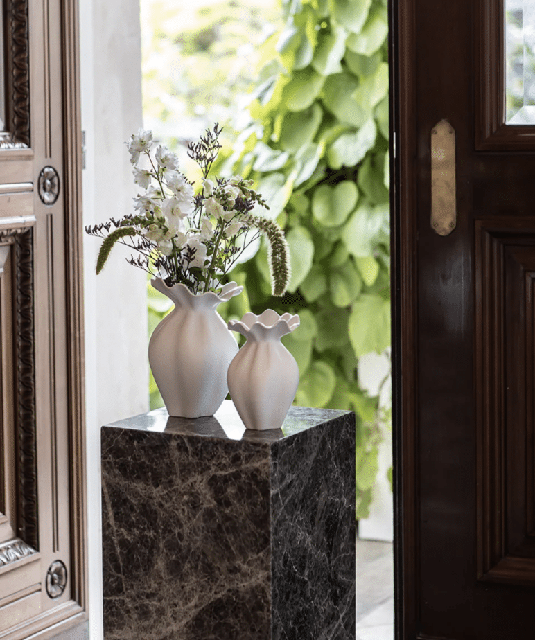 Specktrum - Nellie Vase, Medium, Off White