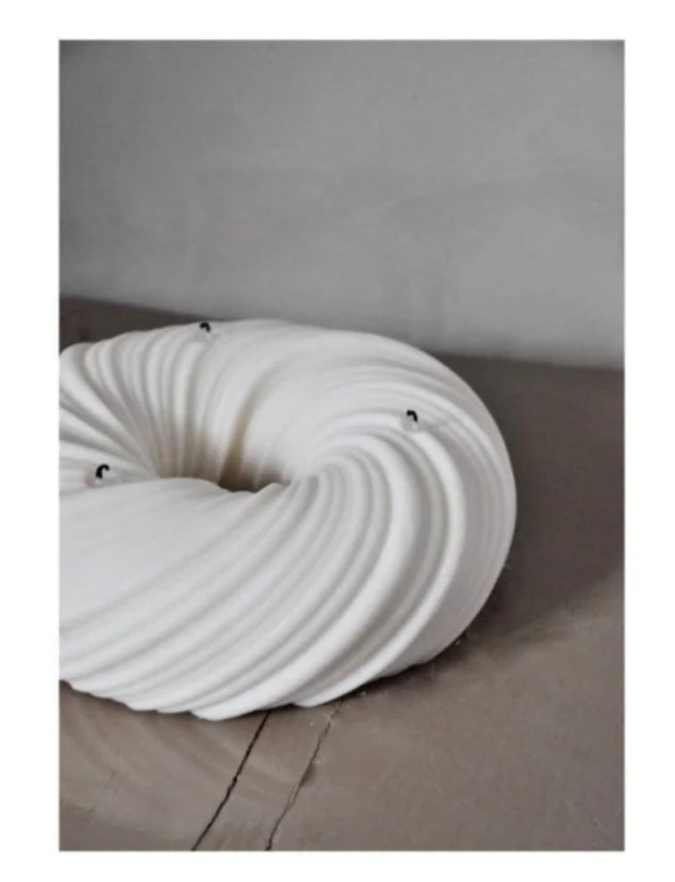 RUMklang Indretning - Swirl Candle Krans, Dia. ca. 21 cm, Hvid