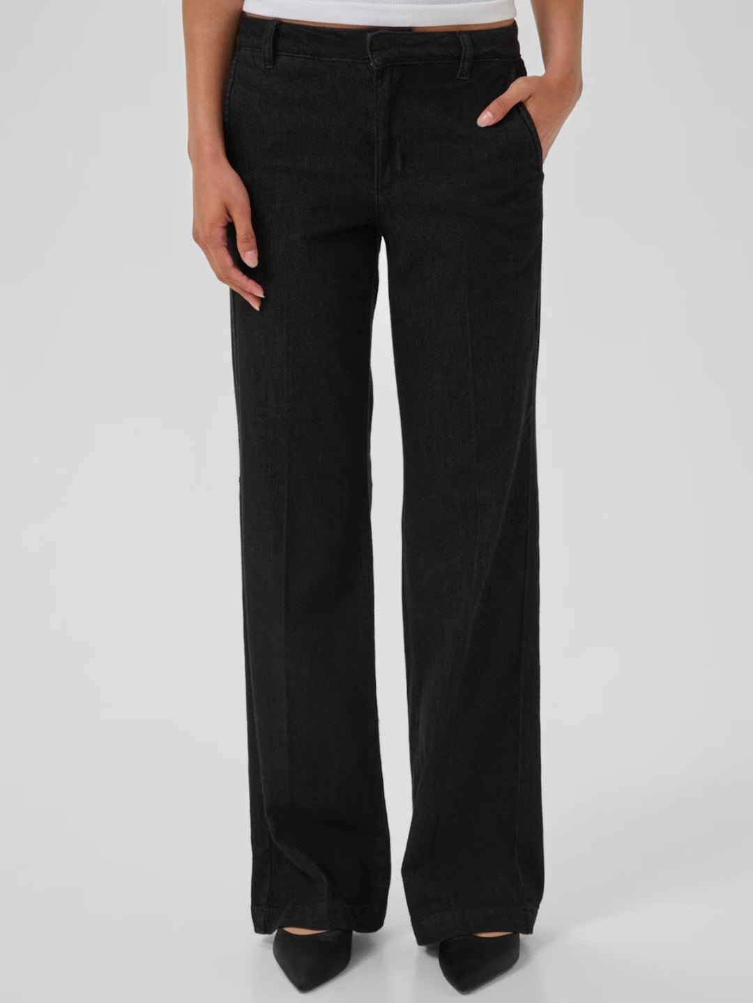 My Essential Wardrobe - The Lara Pant, Fås i Black Wash og Dark Blue Un-Wash