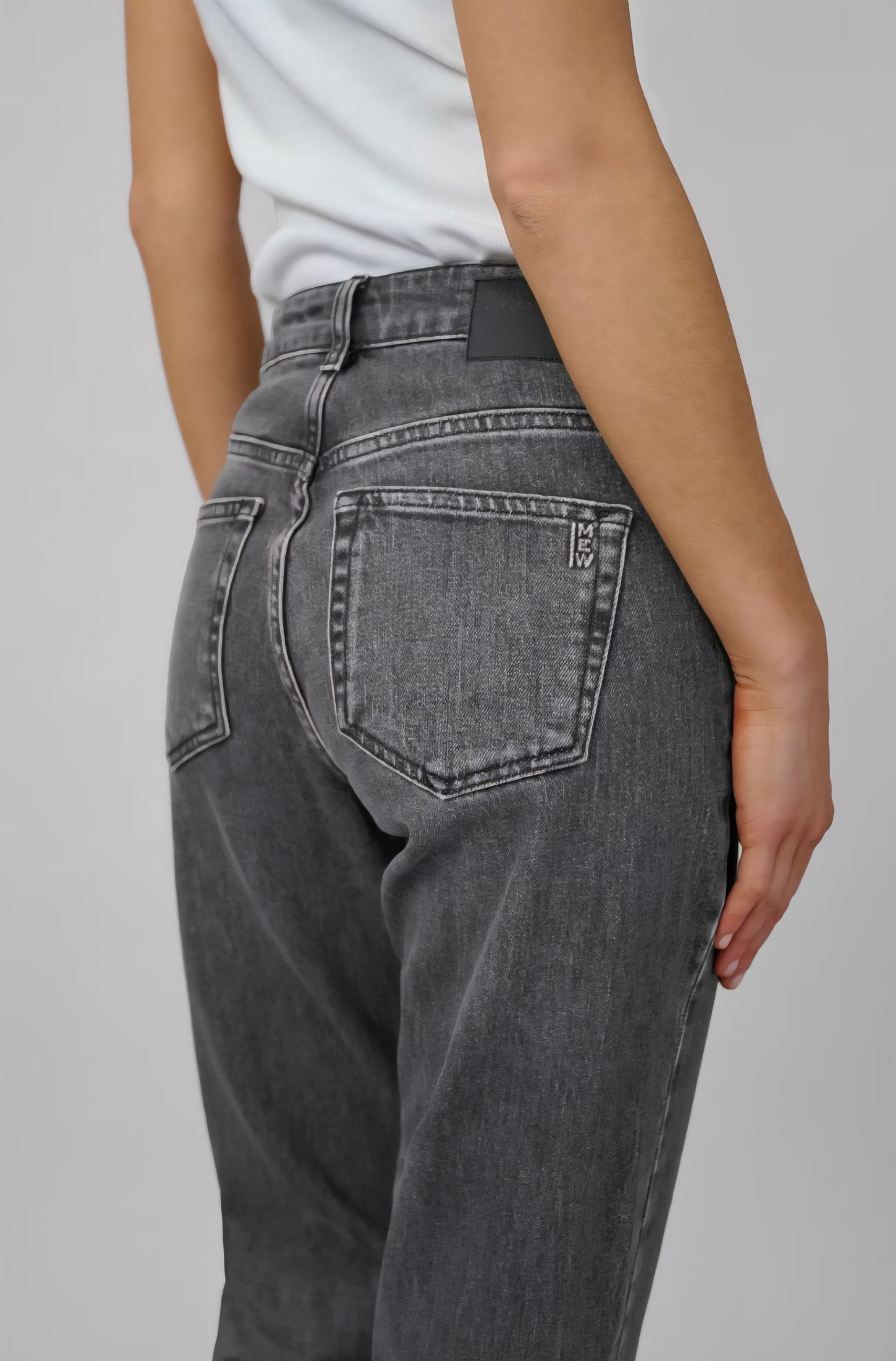 My Essential Wardrobe - The Mommy High Tapered, Fås i Dark Grey og Medium Blue