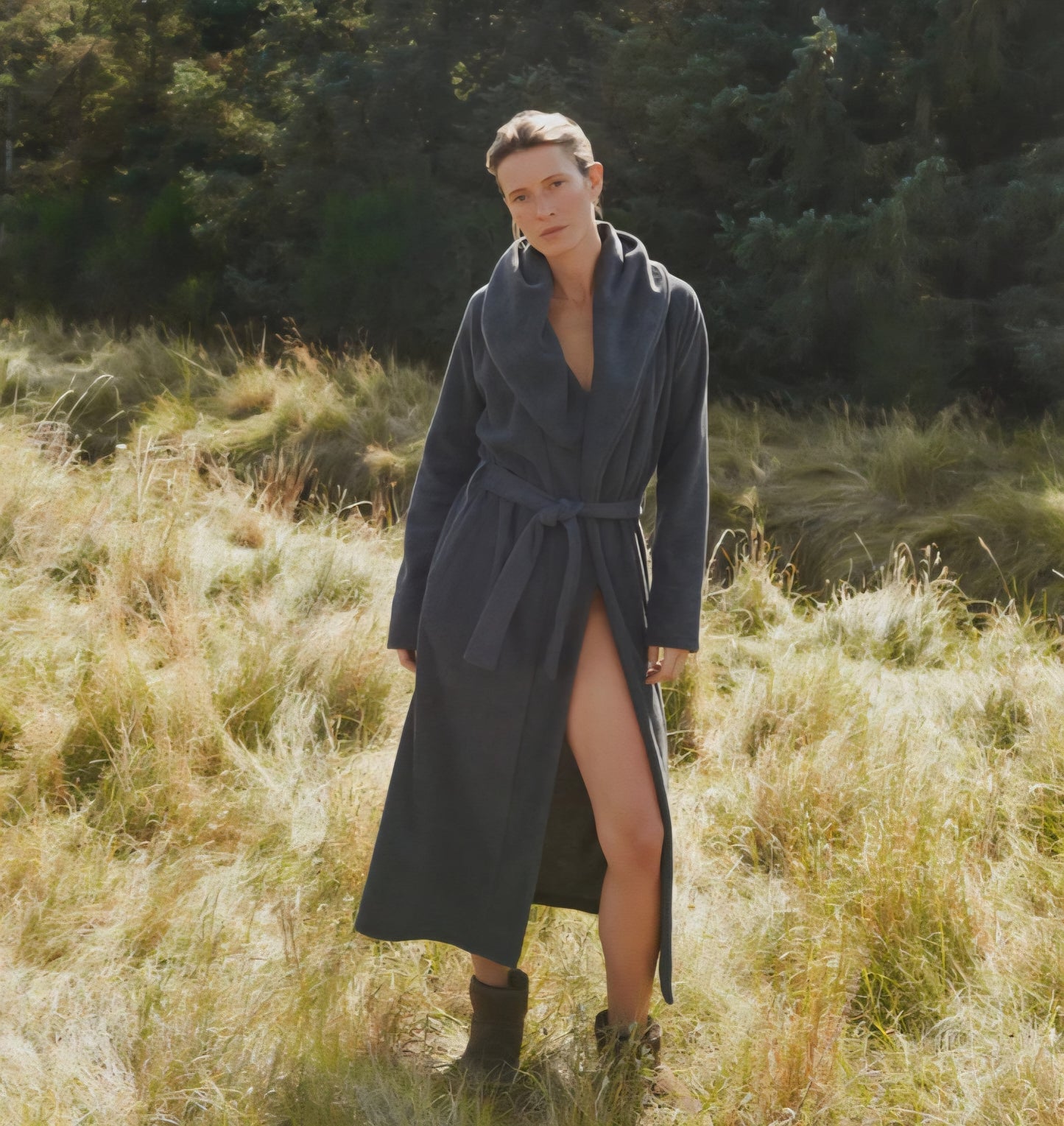 Karmameju - Fleece Bathrobe MOUNT EVEREST, Fås i farverne Beige & Dark Grey