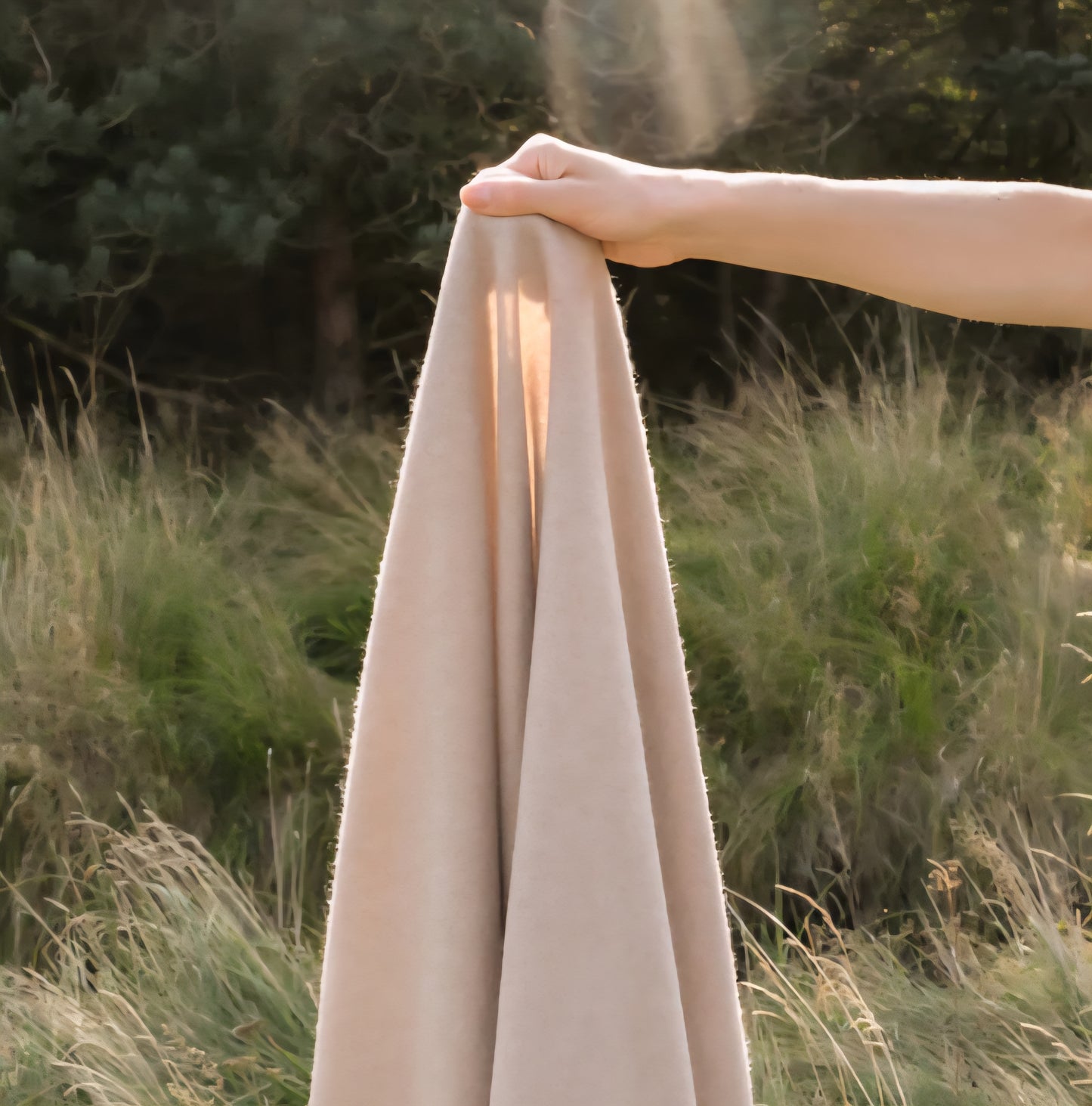 Karmameju - Fleecetæppe HIMALAYA, Fås i farverne Beige & Dark Grey & Light Grey