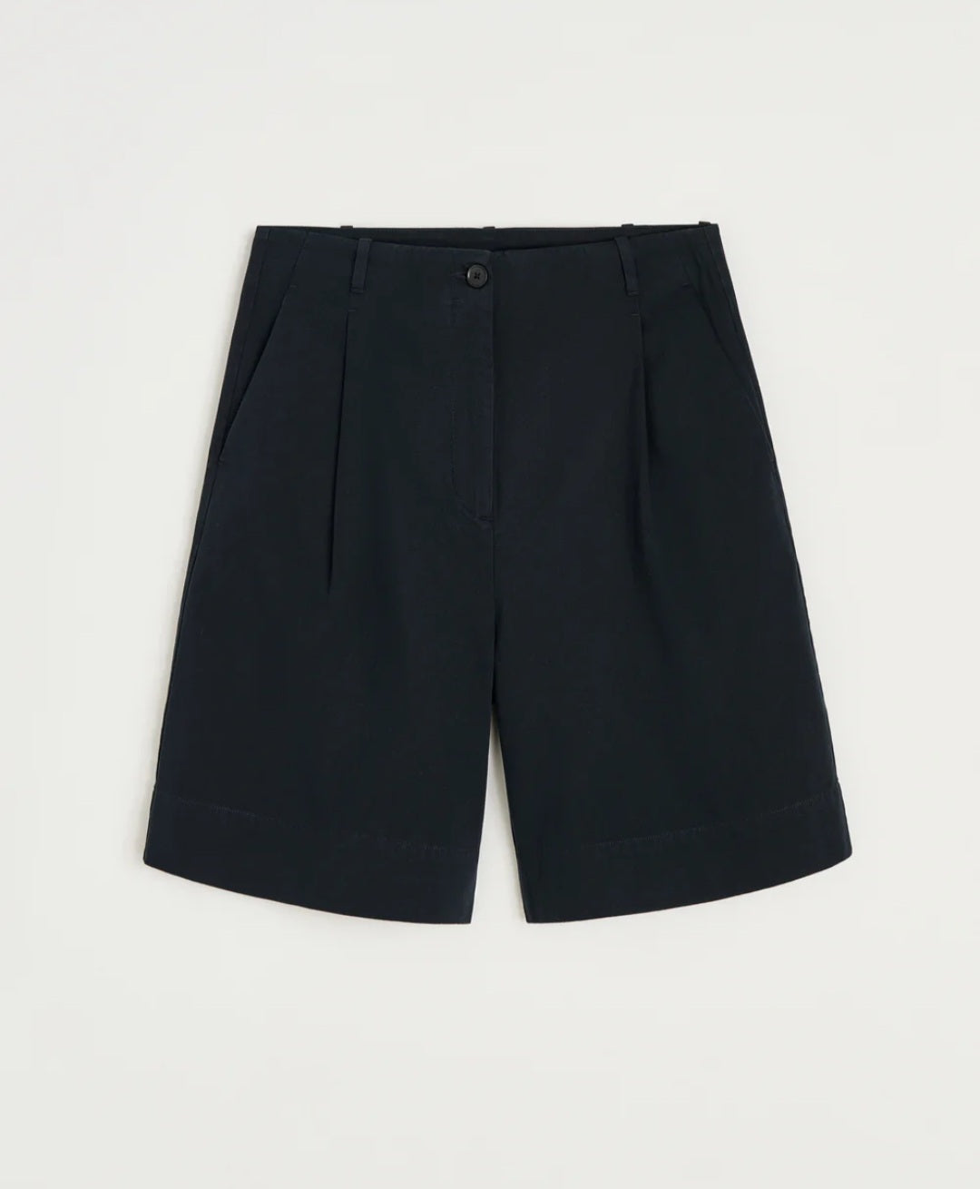 aiayu - Willy Shorts - Fås i farverne Semolina & Black Navy