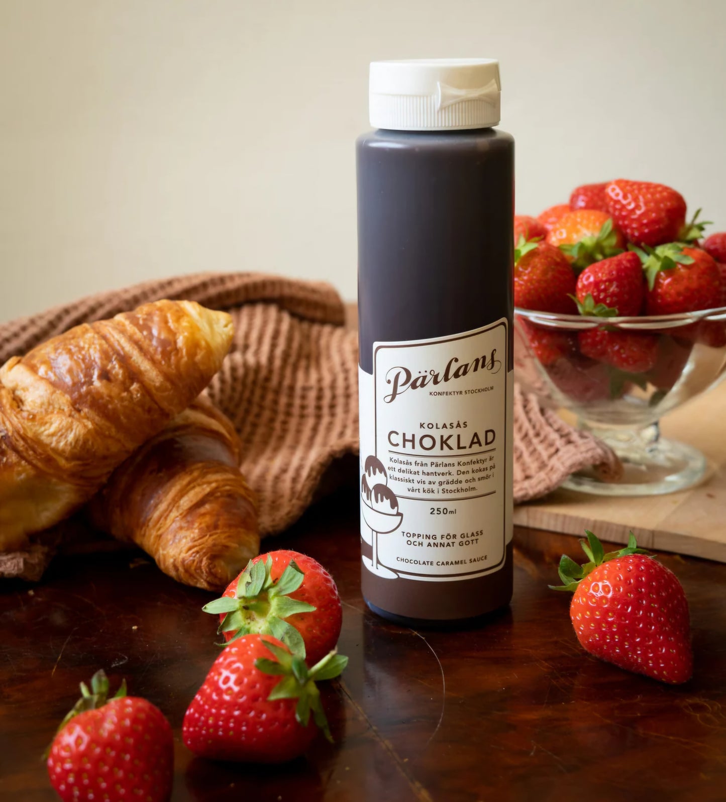 Pärlans Konfektyr Stockholm - Caramel Sauce, Squeeze bottle, 250 ml., Fås i 4 smagsvarianter