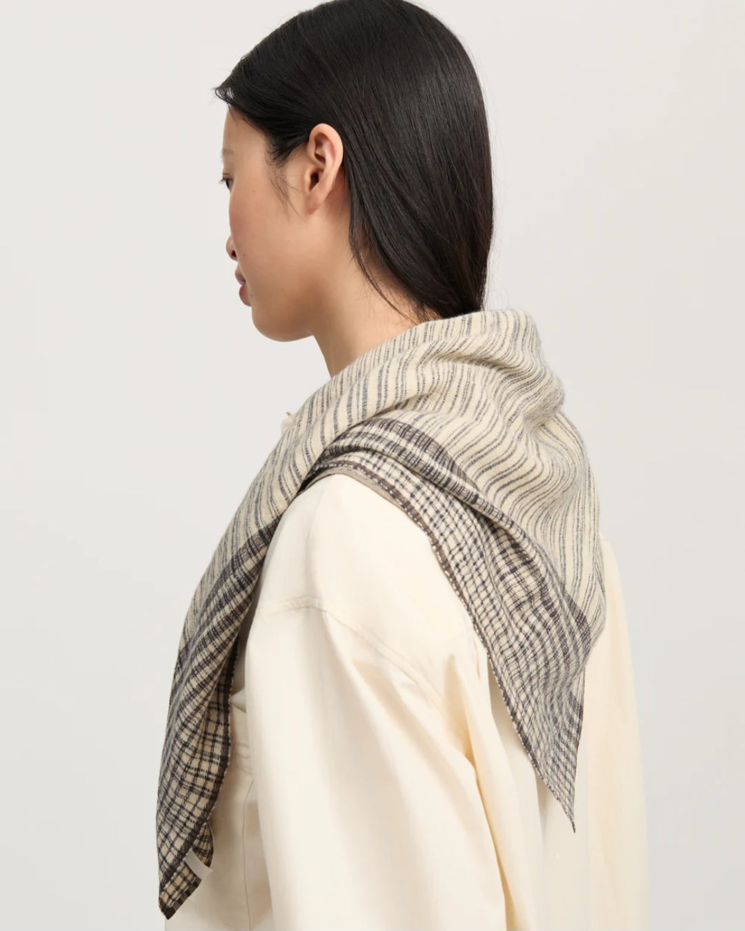 aiayu - Riisan Scarf, cashmere silk blend, Mix Navy