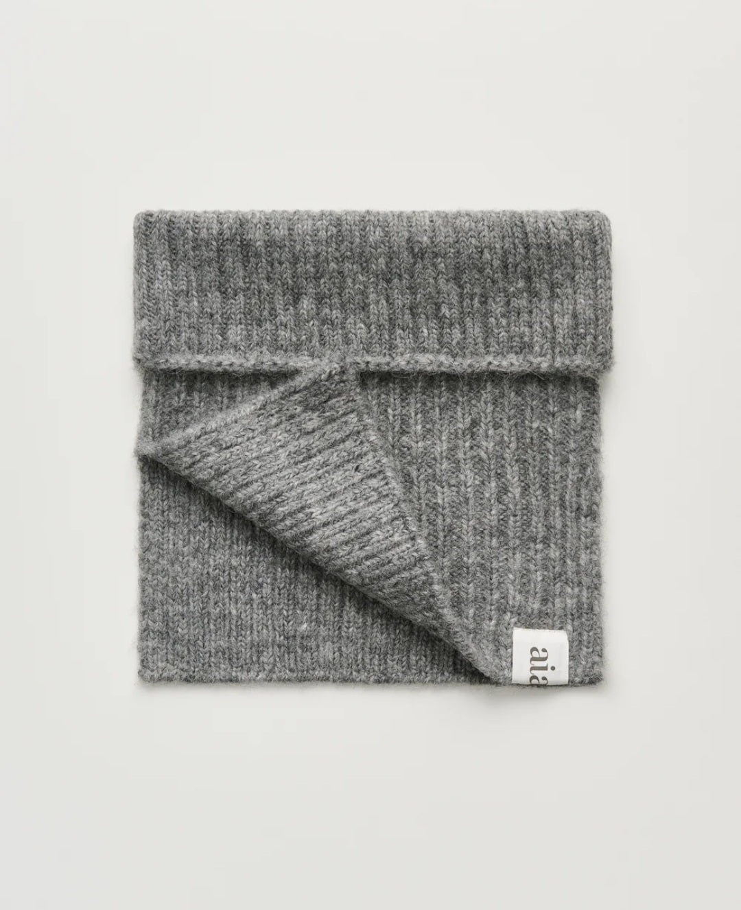 aiayu - Nellie Neck Warmer, Llama, Fås i 2 farver - Pure Chocolate & Pure Light Grey