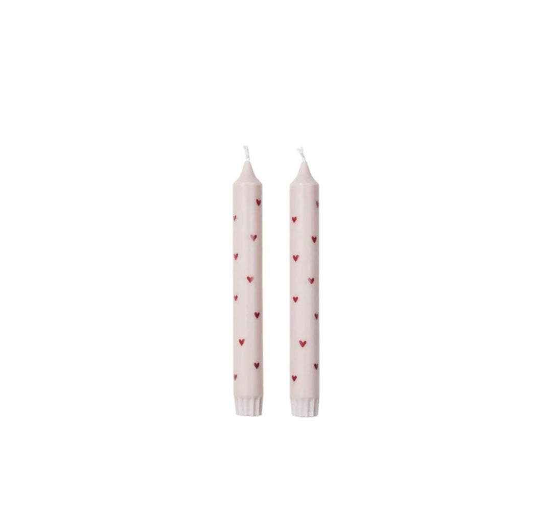 Broste Copenhagen - Amor Kronelys med røde hjerter, Stearin, Light Pink/Red, Sæt af 2 stk.