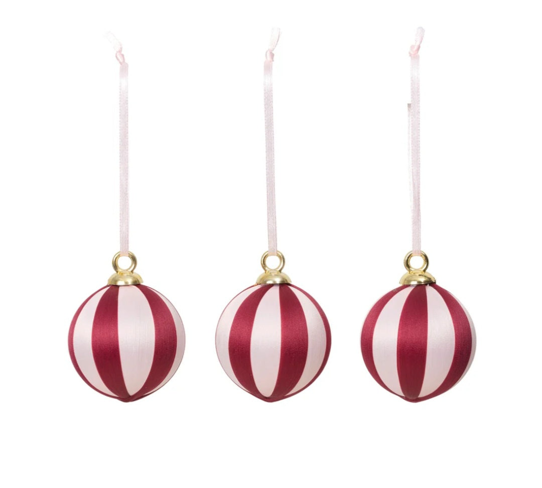 Broste Copenhagen - Joy Juletræspynt, Sæt af 3 stk.,  Fås i 2 farvevarianter - Deep Red/Soft Pink & Off White/Beige