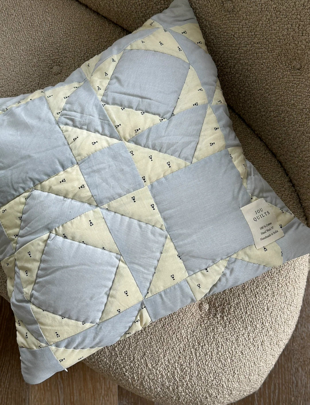 Jou Quilts - Star Quilt Cushion Cover inkl. monteringspude, 45 x 45 cm.