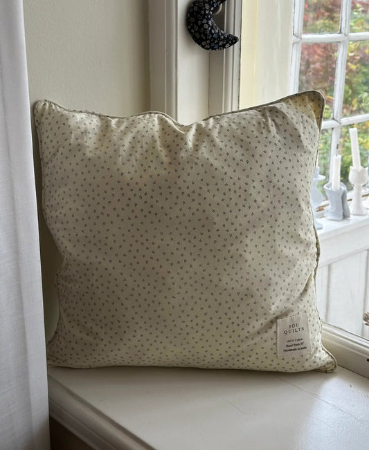 Jou Quilts - Piping Cushion, 45x45 cm., Blue Small Flowers