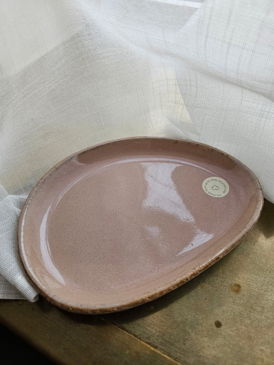 AU Maison - Asymmetrisk Tallerken, Recycled Keramik, L16xØ12 cm., Lilla