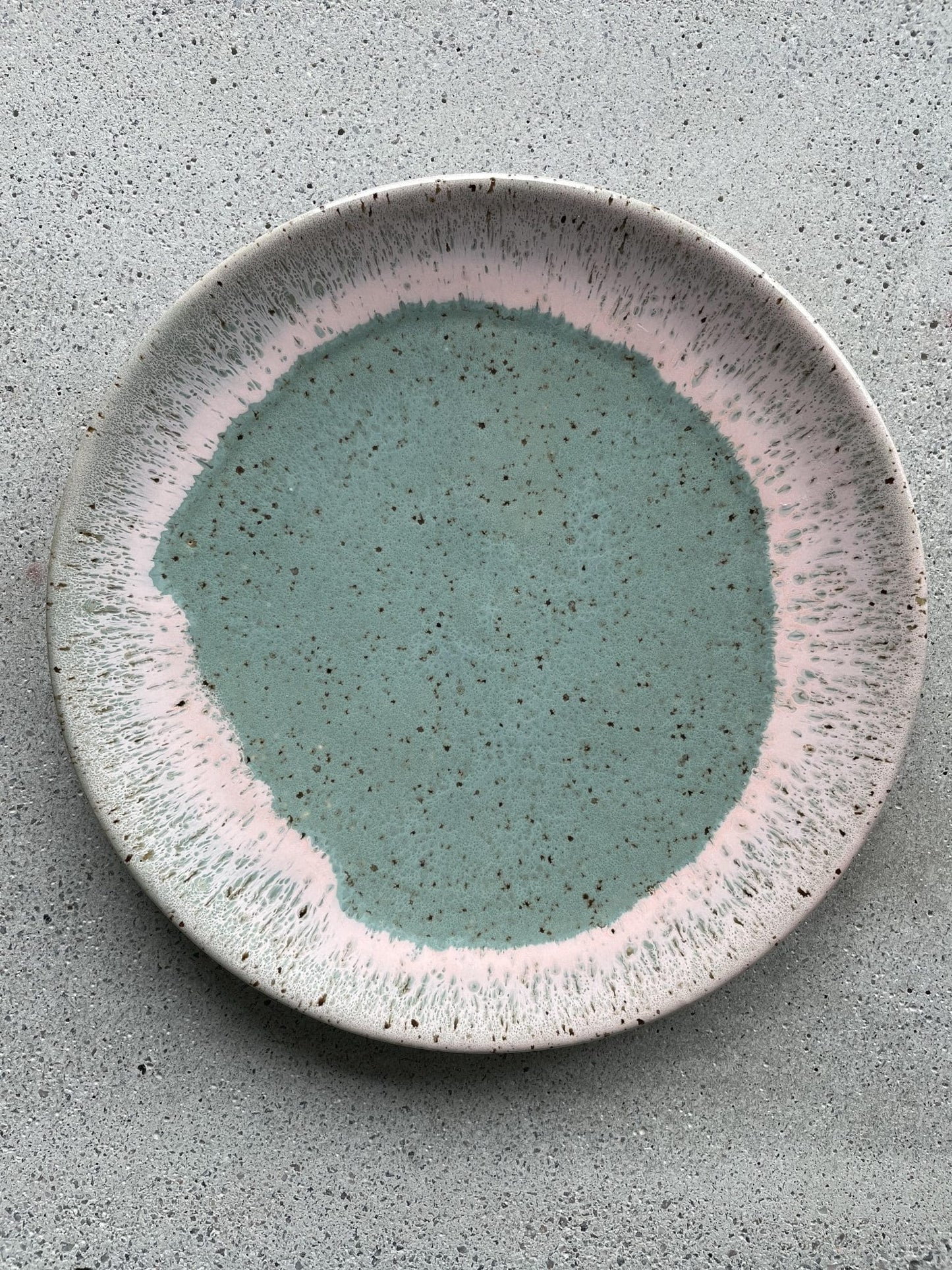 Studio Arhoj - Moon Plate, Pink Pistachio P5