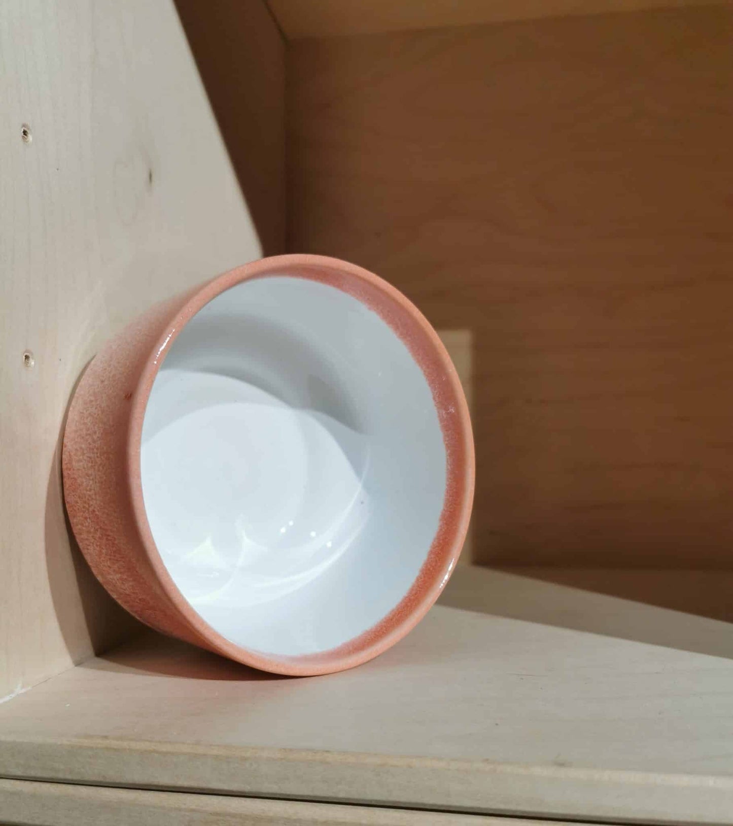 Studio Arhoj - Munch Bowl, Orange med creme detaljer, Glaseret, M 26