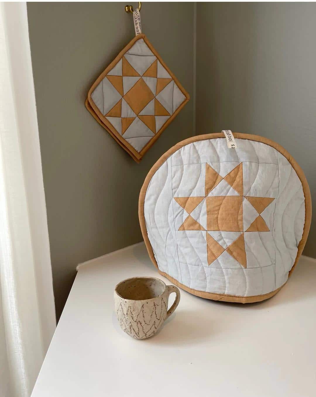 Jou Quilts - Patchwork Tehætte, Stjerne, Beige/Sand