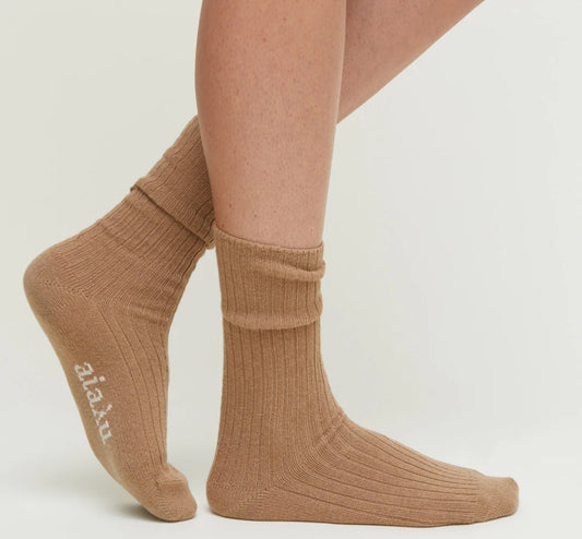 Aiayu - Cashmere Rib Socks, Baguette