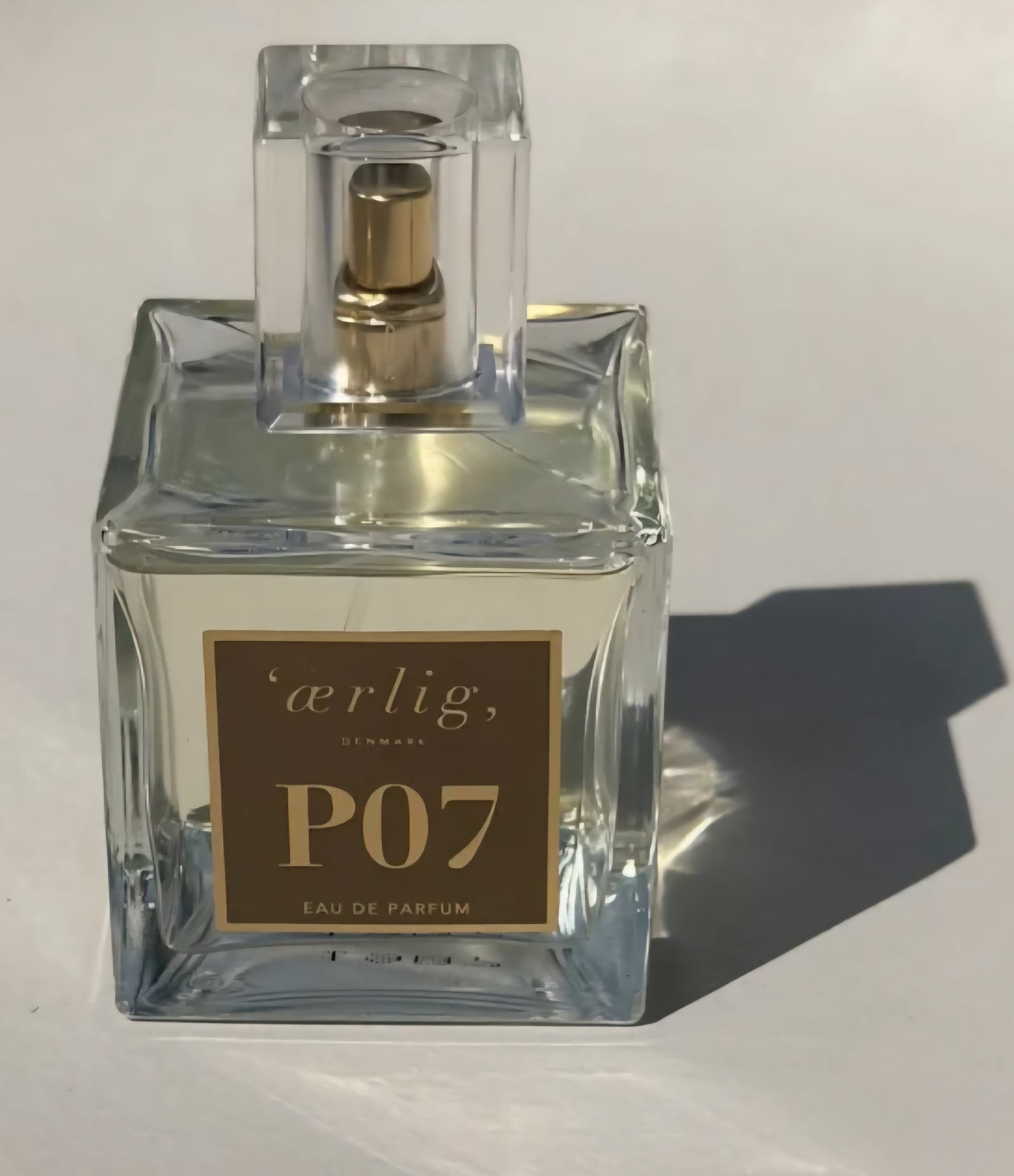 Ærlig - P07 Eau De Parfum, Fås i størrelserne 15 ml. og 100 ml.
