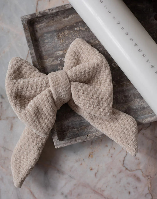 Specktrum - Bow, Beige - Fås i LILLE og STOR
