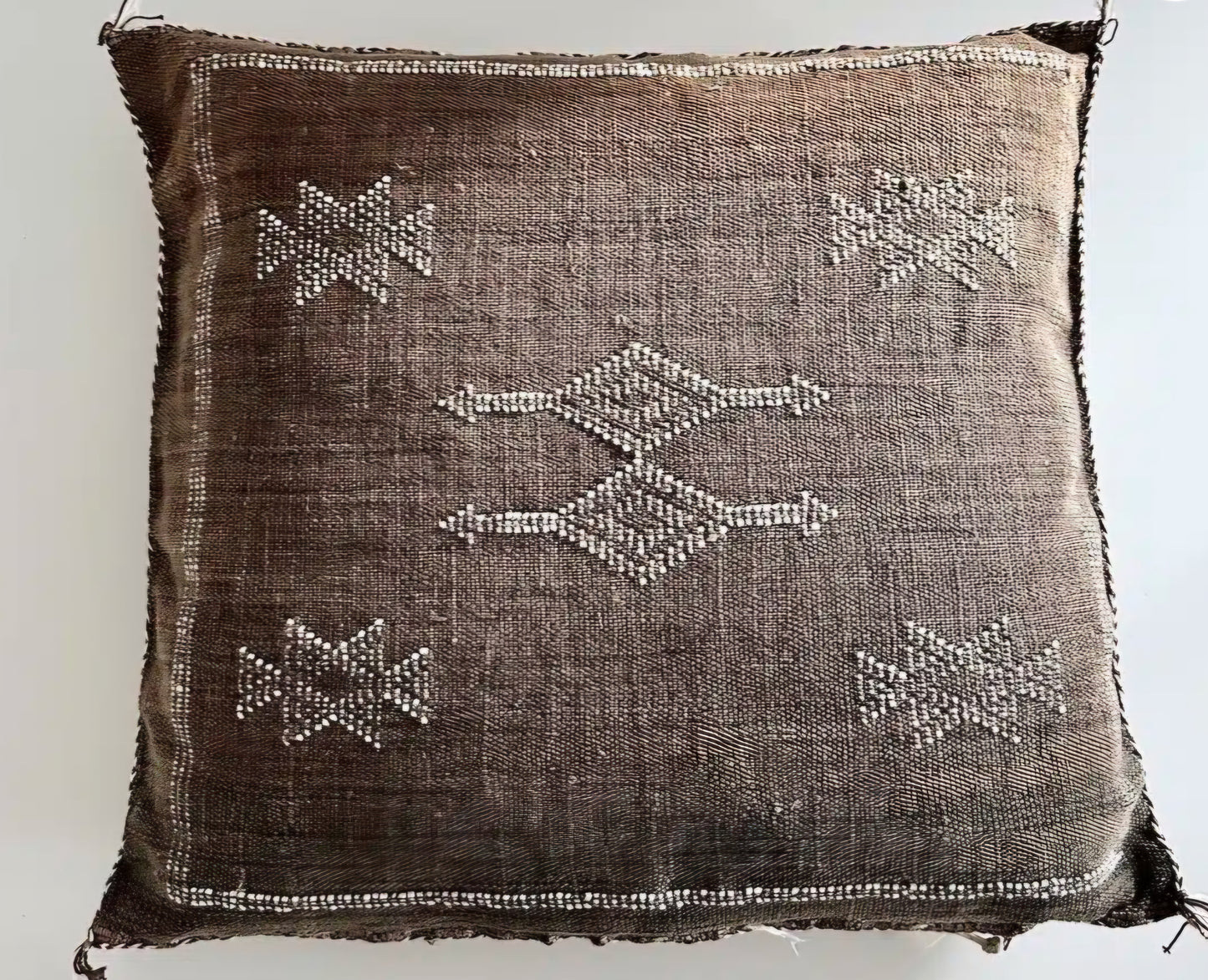 Manipura Living - Pudebetræk Sabra Kaktussilke, Brun/hvid, 45x45 cm.
