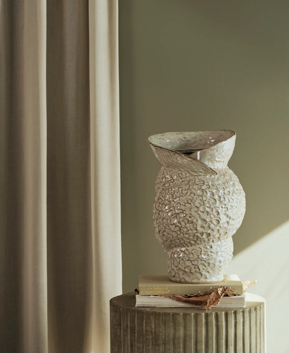 Broste Copenhagen - Shelly Vase, Ø25xH38 cm., Stentøj, White Cream