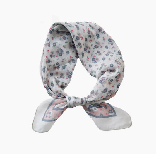 ByStær - Vaiana Tørklæde, Off White/Blomster