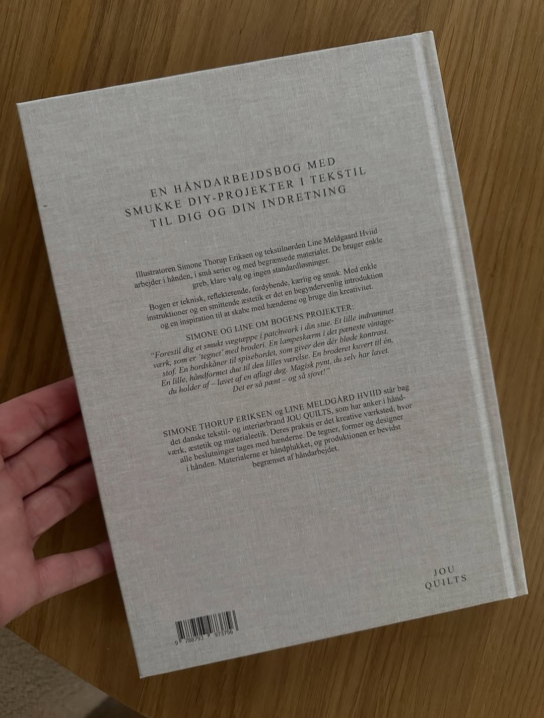 Jou Quilts - Håndarbejdsbog - "Simone & Line tråde med historie"